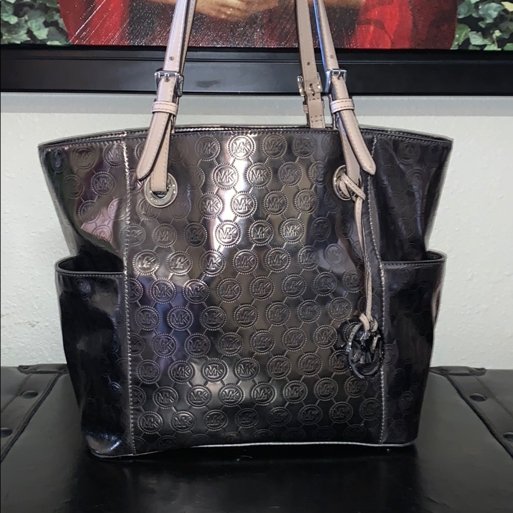 Michael Kors Jet Set Mirror Handbag